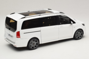 Mercedes V-Class W447 AMG Line Bel Norev 1:18 183876 Kovina – slika 3 od 8