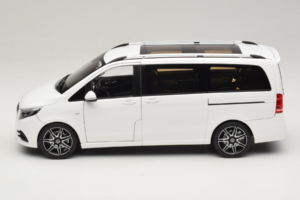 Mercedes V-Class W447 AMG Line Bel Norev 1:18 183876 Kovina – slika 5 od 8