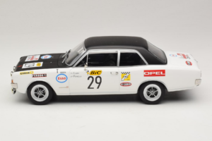 Opel Commodore A #29 J-L. Clarr / J-P. Peyroux Tour de France Automobile 1971 MCG 1:18 MCG18562R Kovina – slika 3 od 6