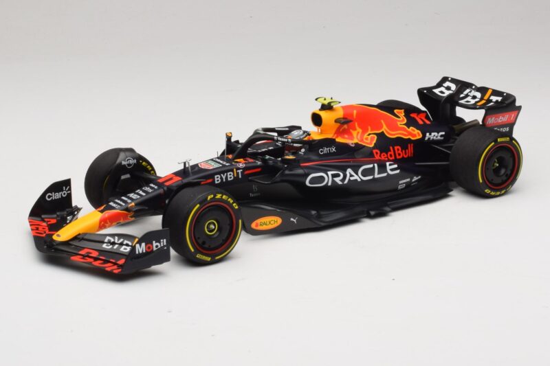 Oracle Red Bull Racing RB18 S. Perez Winner Monaco GP 2022 Minichamps 1:18 110220711 Smola