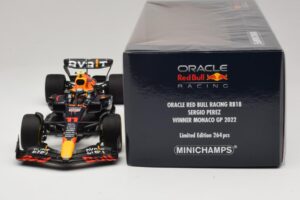 Oracle Red Bull Racing RB18 S. Perez Winner Monaco GP 2022 Minichamps 1:18 110220711 Smola – slika 6 od 7