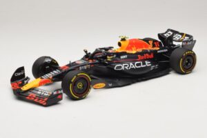 Oracle Red Bull Racing RB19 S. Perez Abu Dhabi GP 2023 Minichamps 1:18 110232311 Smola