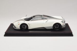Pagani Huayra Luminous Green AB 1:18 REMC041 Smola