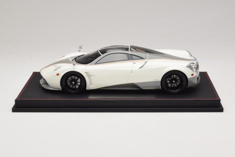 Pagani Huayra Luminous Green AB 1:18 REMC041 Smola