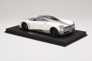 Pagani Huayra Luminous Green AB 1:18 REMC041 Smola – slika 5 od 7