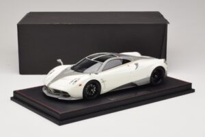 Pagani Huayra Luminous Green AB 1:18 REMC041 Smola – slika 7 od 7