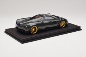 Pagani Huayra Starry Night Sky AB 1:18 REMC039 Smola – slika 3 od 7