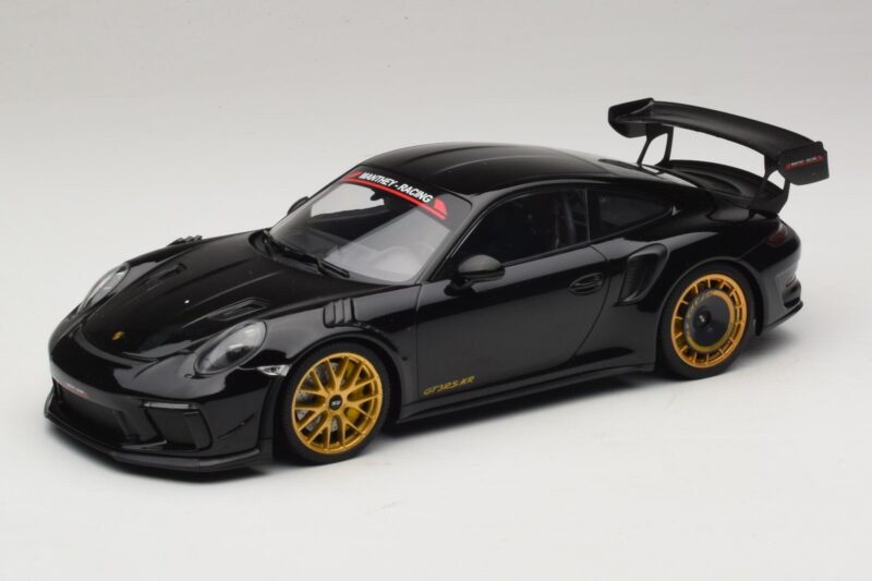 Porsche 911 992 GT3 RS Manthey Racing Črn z Zlatimi Platišči Minichamps 1:18 MR-911-GT3RS-1804 Kovina