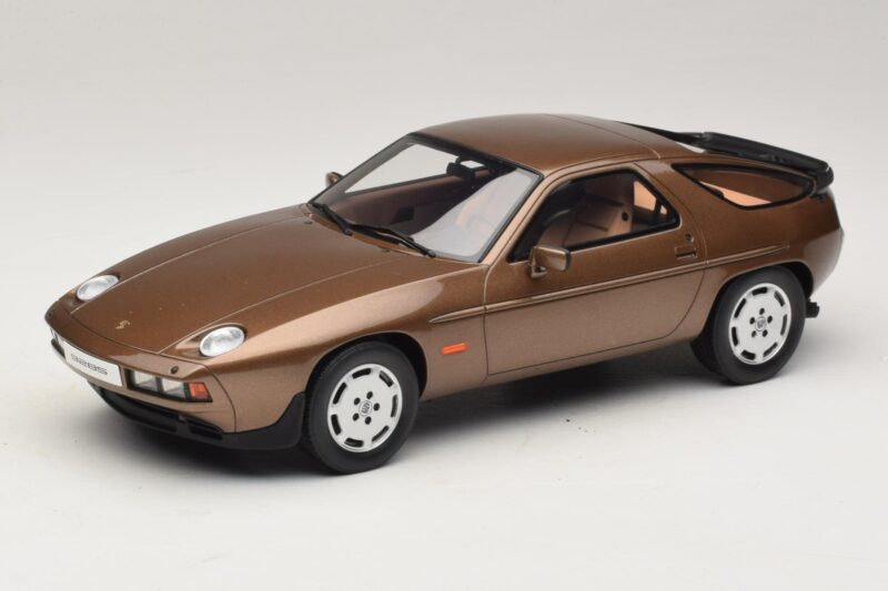 Porsche 928 S Tobacco Metallic GT Spirit 1:18 GT1005 Smola