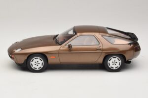 Porsche 928 S Tobacco Metallic GT Spirit 1:18 GT1005 Smola – slika 3 od 6