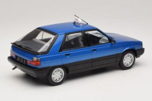 Renault 11 GTL Taxi James Bond MCG 1:18 MCG18833 Kovina – slika 2 od 6