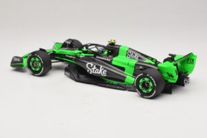 Stake Kick Sauber C44 G. Zhou Emilia Romagna GP 2024 Minichamps 1:18 117240124 Smola – slika 5 od 7