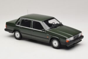 Volvo 740 GL Temno Zelen Minichamps 1:18 155171702 Kovina – slika 4 od 6