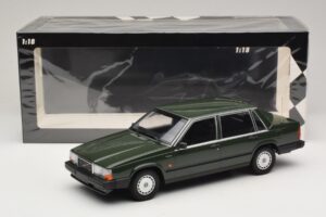 Volvo 740 GL Temno Zelen Minichamps 1:18 155171702 Kovina – slika 6 od 6