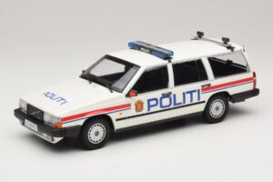 Volvo 740 GL Karavan Politi Norway Minichamps 1:18 155171796 Kovina