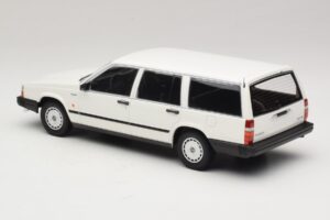 Volvo 740 GL Karavan Bel Minichamps 1:18 155171772 Kovina – slika 5 od 6