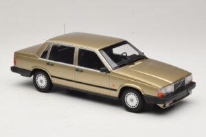 Volvo 740 GL Zlat Minichamps 1:18 155171700 Kovina – slika 4 od 6
