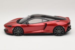 McLaren GTS Rdeč GT Spirit 1:18 GT971 Smola – slika 3 od 6