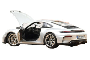 Porsche 911 992.2 GT3 Touring Package GT Silver Metallic Norev 1:18 187002 Kovina – slika 2 od 5
