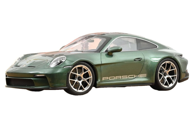 Porsche 911 992 S/T Malachite Green Metallic Norev 1:12 Porsche 911 992 S/T Malachite Green Metallic Norev 1:12 127552 Kovina