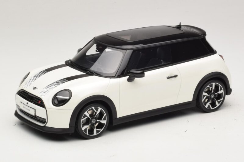 Mini Cooper S F66 Nanuq White Metallic Otto 1:18 Mini Cooper S F66 Nanuq White Metallic Otto 1:18 OT1245 Smola