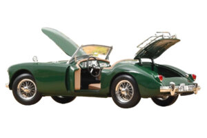MG MGA British Racing Green Norev 1:18 182610 Kovina – slika 2 od 5