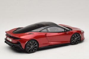 McLaren GTS Rdeč GT Spirit 1:18 GT971 Smola – slika 2 od 6