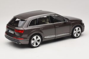 Audi Q7 4M Argus Brown Minichamps 1:18 5011407615 Kovina – slika 3 od 8