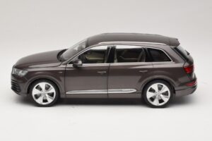 Audi Q7 4M Argus Brown Minichamps 1:18 5011407615 Kovina – slika 4 od 8