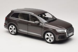 Audi Q7 4M Argus Brown Minichamps 1:18 5011407615 Kovina – slika 6 od 8
