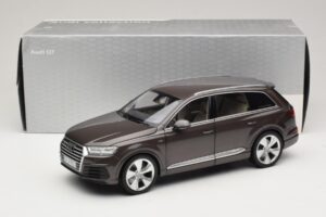 Audi Q7 4M Argus Brown Minichamps 1:18 5011407615 Kovina – slika 8 od 8