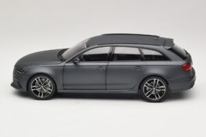Audi RS6 C7 Avant Daytona Grey Minichamps 1:18 5011216225 Kovina – slika 4 od 8