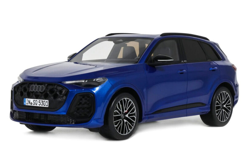 Audi SQ5 FY TFSI Ultra Moder Otto 1:18 Audi SQ5 FY TFSI Ultra Moder Otto 1:18 OT1281 Smola