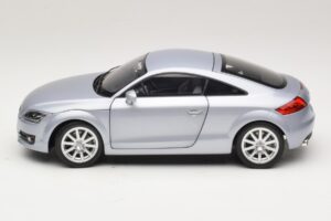 Audi TT 8N Silverblue Metallic Minichamps 1:18 100015020 Kovina – slika 4 od 8