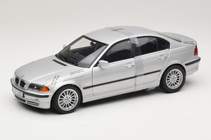 BMW 3-Series E46 6-Cylinder Srebrn UT Models 1:18 20512 Kovina
