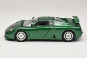 Bugatti EB110 Zelen Kovinski Bburago 1:18 3003 Kovina – slika 4 od 8