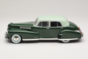 Cadillac Fleetwood Series 60 Special Zelen MCG 1:18 MCG18657 Kovina – slika 3 od 6