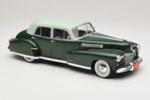 Cadillac Fleetwood Series 60 Special Zelen MCG 1:18 MCG18657 Kovina – slika 4 od 6