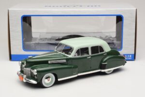 Cadillac Fleetwood Series 60 Special Zelen MCG 1:18 MCG18657 Kovina – slika 6 od 6