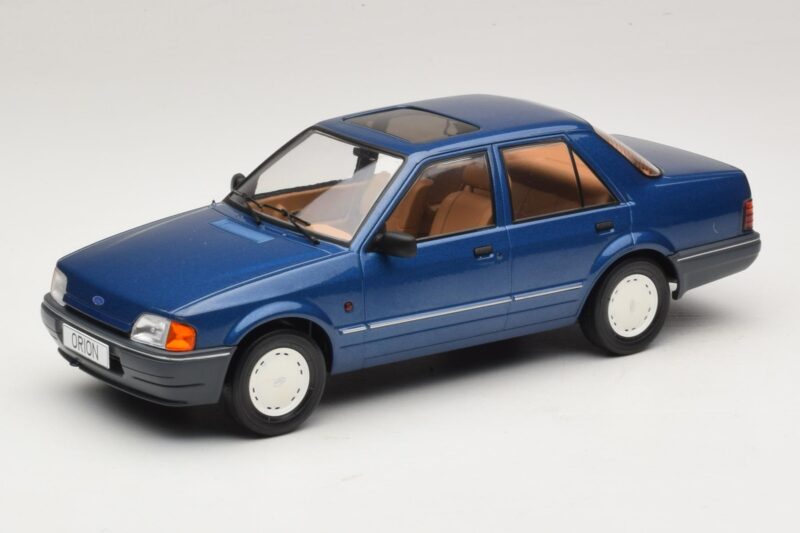 Ford Orion Mk2 1.6i Metallic Blue MCG 1:18 MCG18490 Kovina