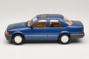 Ford Orion Mk2 1.6i Metallic Blue MCG 1:18 MCG18490 Kovina – slika 3 od 6
