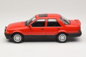 Ford Orion Mk2 1600E Rdeč MCG 1:18 MCG18488 Kovina – slika 3 od 6