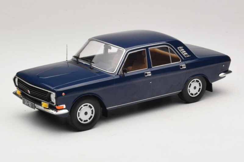 GAZ Volga GAZ-24-10 Temno Moder MCG 1:18 GAZ Volga GAZ-24-10 Temno Moder MCG 1:18 MCG18014 Kovina
