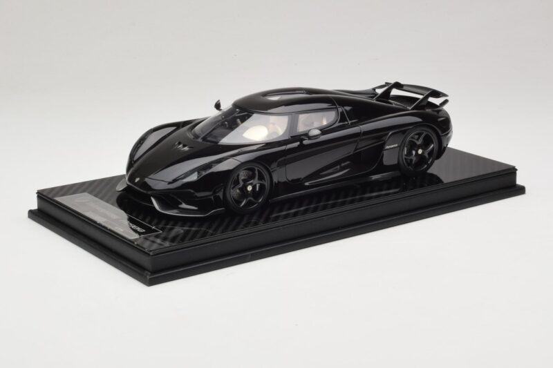Koenigsegg Regera Črna Karbonski Paket Bež Notranjost FrontiArt 1:18 REMC042 Smola