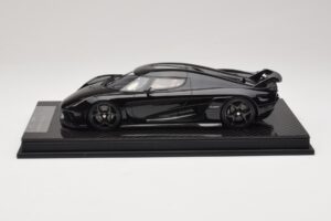 Koenigsegg Regera Črna Karbonski Paket Bež Notranjost FrontiArt 1:18 REMC042 Smola – slika 3 od 7