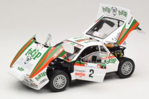 Lancia 037 #2 A. Bettega / M. Perissinot Rally San Marino 1984 Kyosho 1:18 08306F Kovina – slika 2 od 8