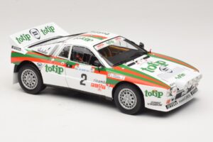 Lancia 037 #2 A. Bettega / M. Perissinot Rally San Marino 1984 Kyosho 1:18 08306F Kovina – slika 6 od 8