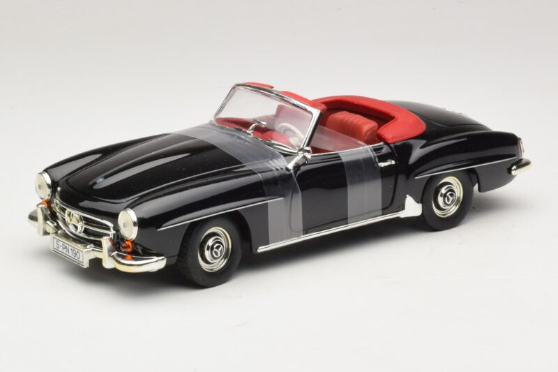 Mercedes 190 SL W121 Roadster Črn ERTL 1:18 Mercedes 190 SL W121 Roadster Črn ERTL 1:18 7464 Kovina
