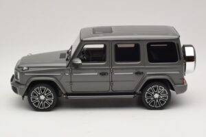 Mercedes G-Class W465 Classic Grey Norev 1:18 183035 Kovina – slika 3 od 6