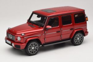 Mercedes G-Class W465 Hyacinth Red Norev 1:18 183037 Kovina
